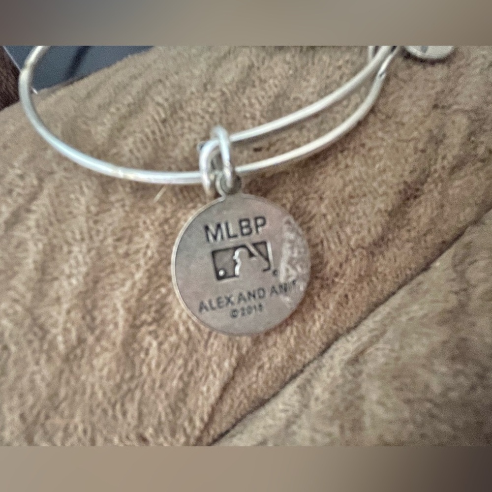 Alex and Ani Bracelet - San Francisco Giants - Picture 7 of 9